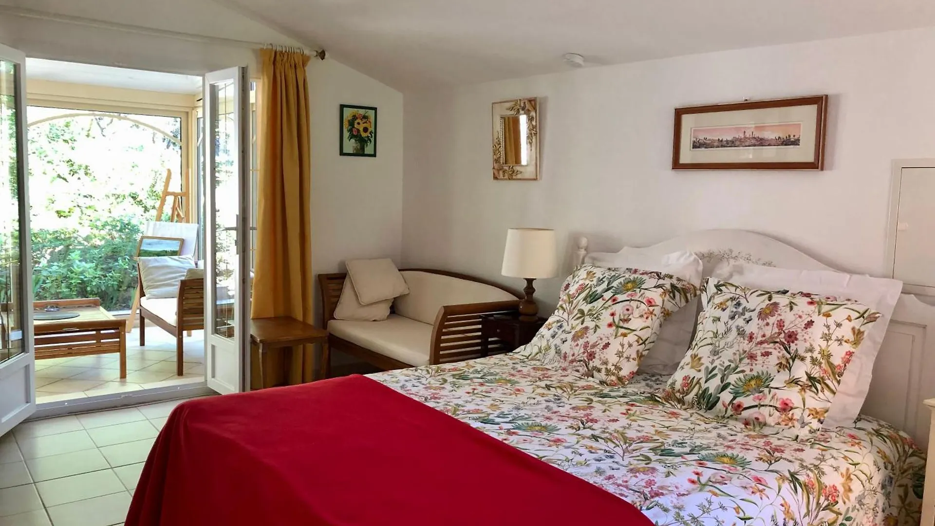 Holiday home Le Bois Des Combes Cottage Lorgues France